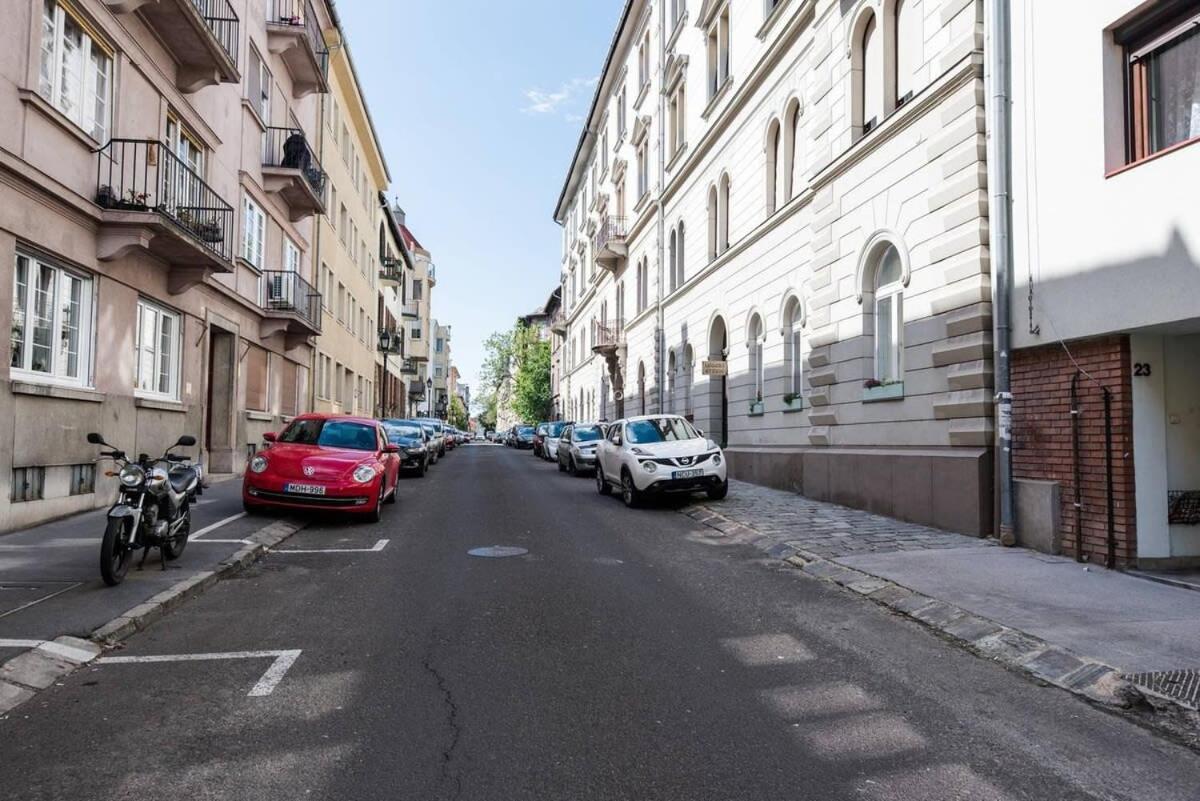 Trendy Central Apartment At Castle Budapest Esterno foto