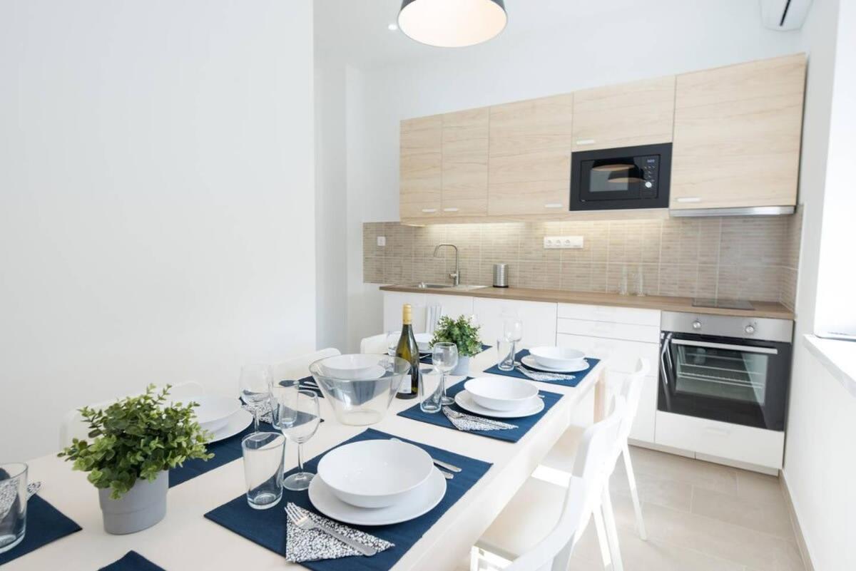 Trendy Central Apartment At Castle Budapest Esterno foto