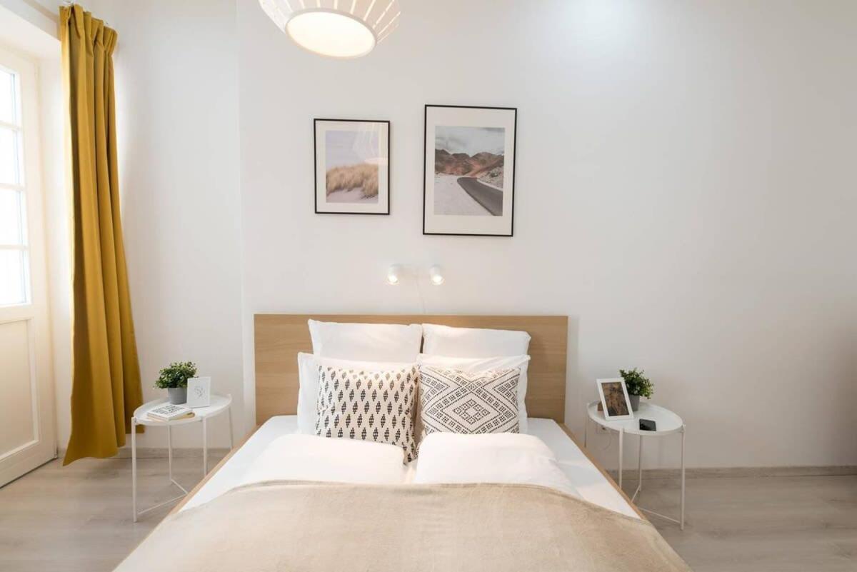 Trendy Central Apartment At Castle Budapest Esterno foto