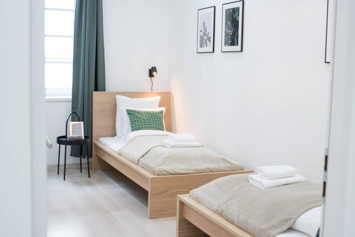 Trendy Central Apartment At Castle Budapest Esterno foto