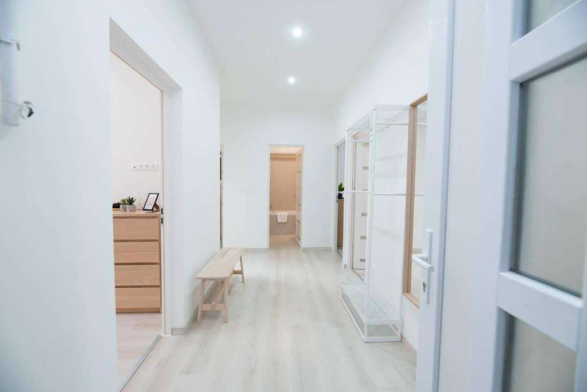 Trendy Central Apartment At Castle Budapest Esterno foto